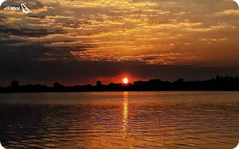 دریاچه شورابیل غروب آفتاب